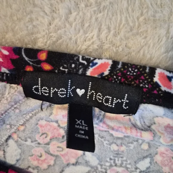 Derek Heart Black and Pink Patterned Womens Dress. - Picture 5 of 7